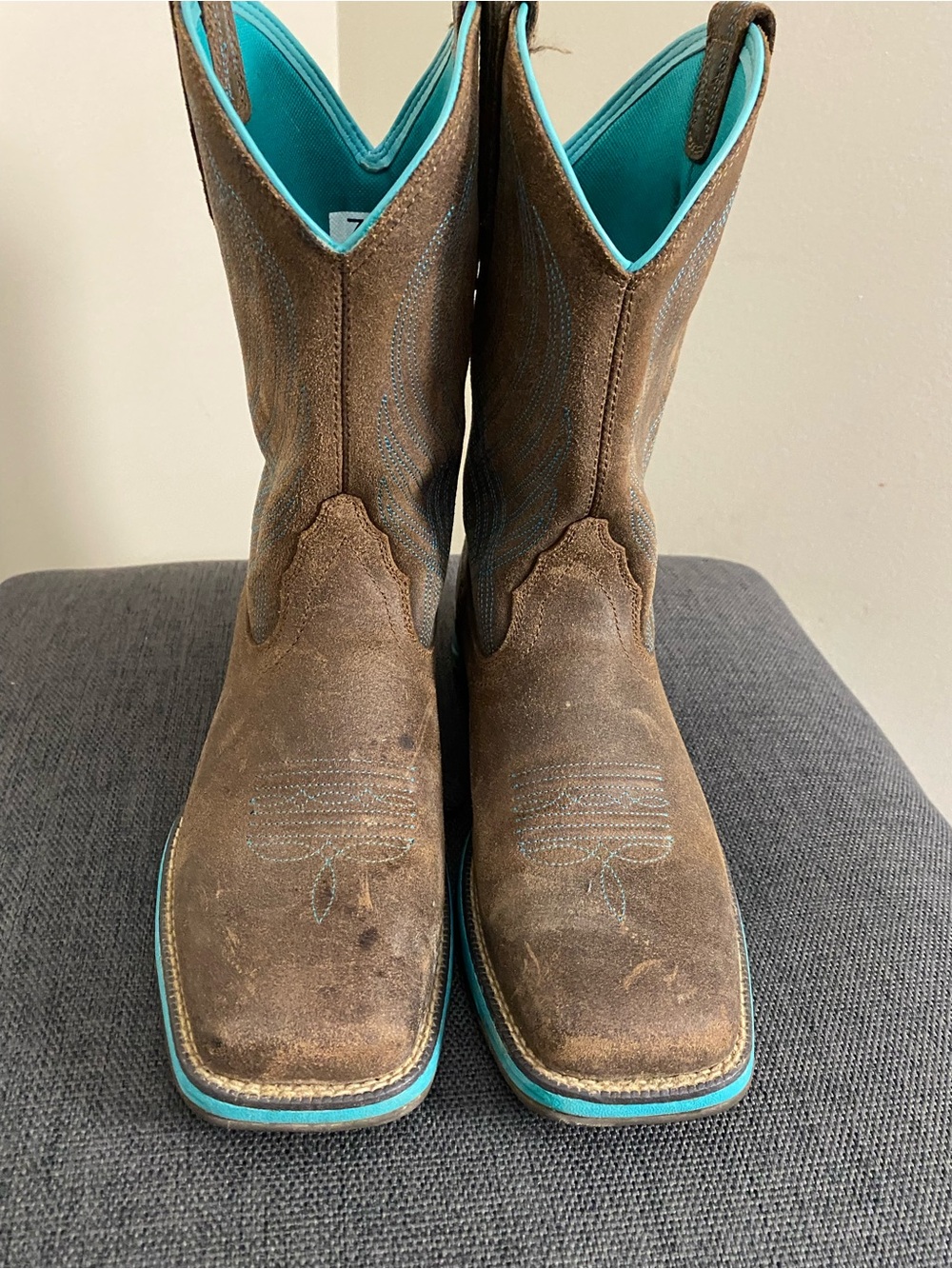 Women’s Brown and Turquoise Ariat Anthem Square Toe Boots Size 7.5B Used